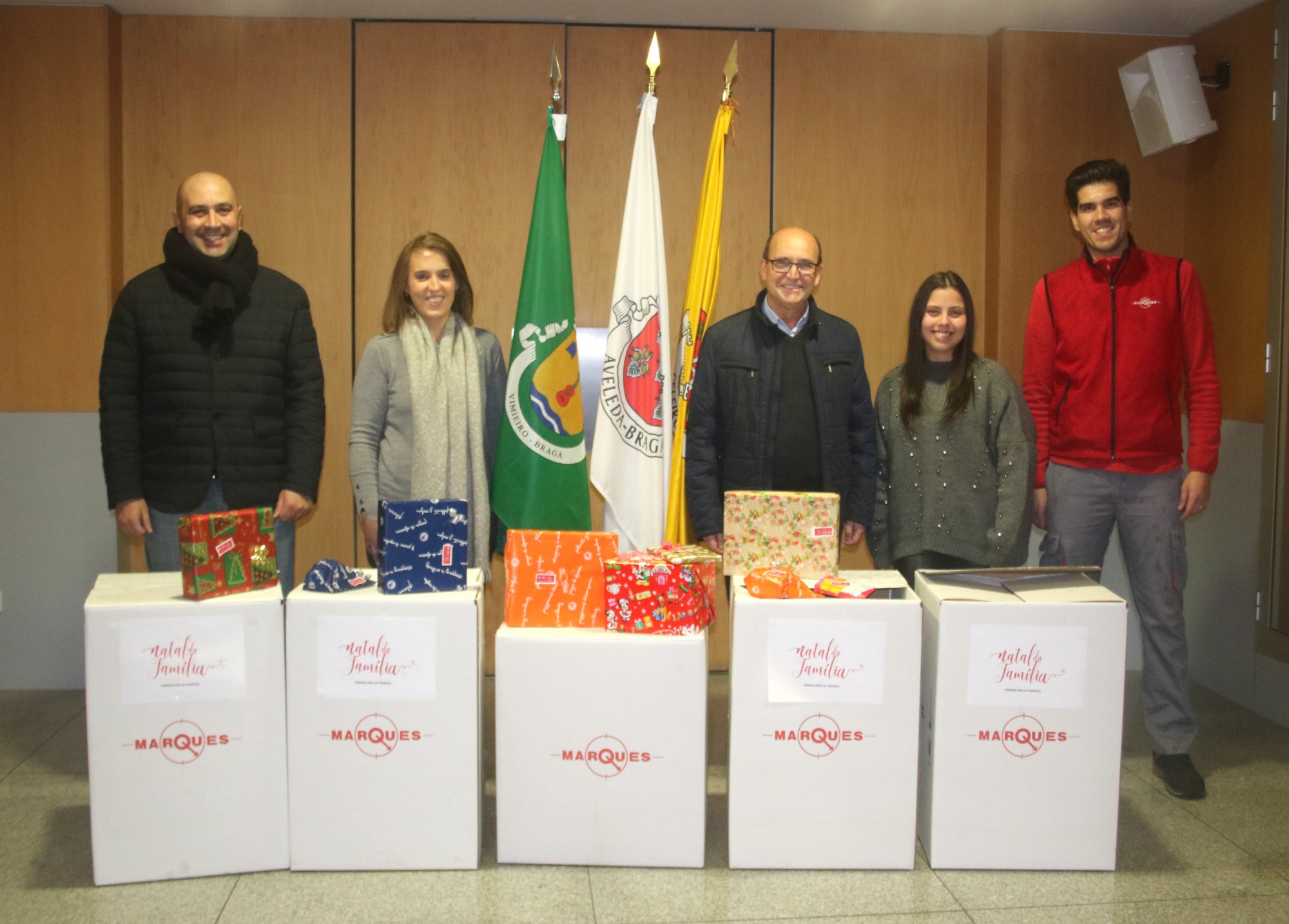 Colaboradores do Grupo José Pimenta Marques voltam a oferecer prendas de Natal a crianças carenciadas
